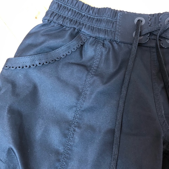 Lululemon Black Board Shorts Scalloped Pockets - Picture 3 of 6
